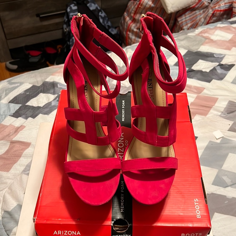Fuchia Pink wedge heels ! Never worn !